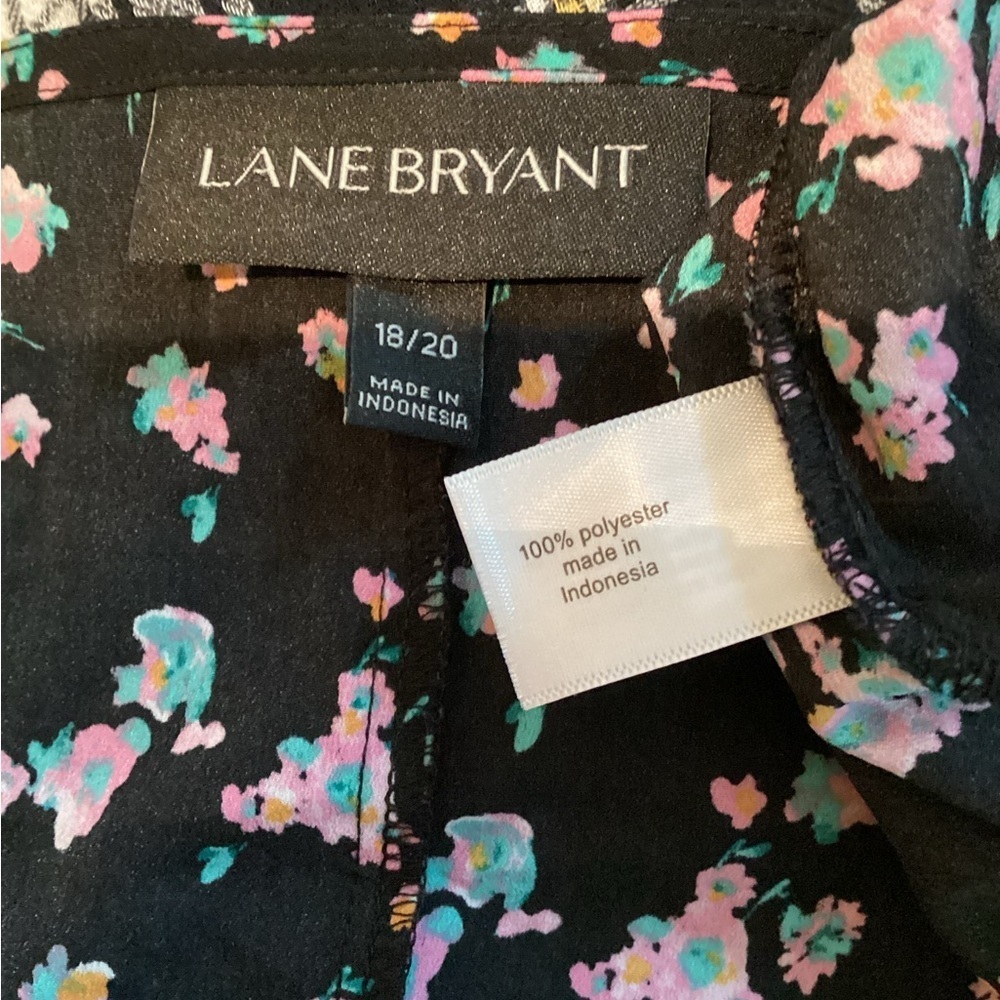 Lane Bryant V neck floral layered bell sleeve blouse Woman’s 18/20 - Picture 11 of 12
